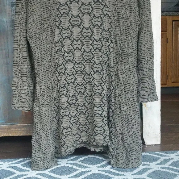 Tianello Aston Tunic Top - Women's Large - Picture 3 of 6